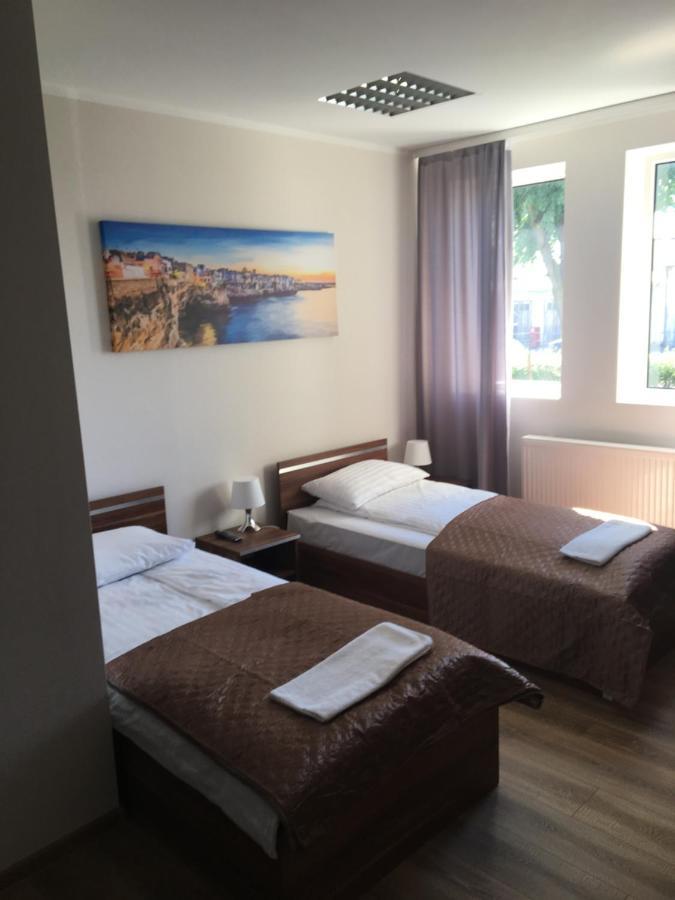 M&A Guest Rooms Łomża Exteriör bild